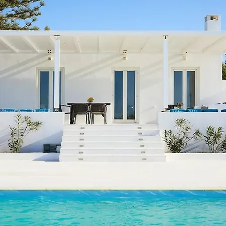 The Meltemi House, On The Outskirts Of Naousa * Αμπελάς